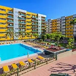 Flatguest Ramblas Golf 6C - Parking + Pool + Gym
